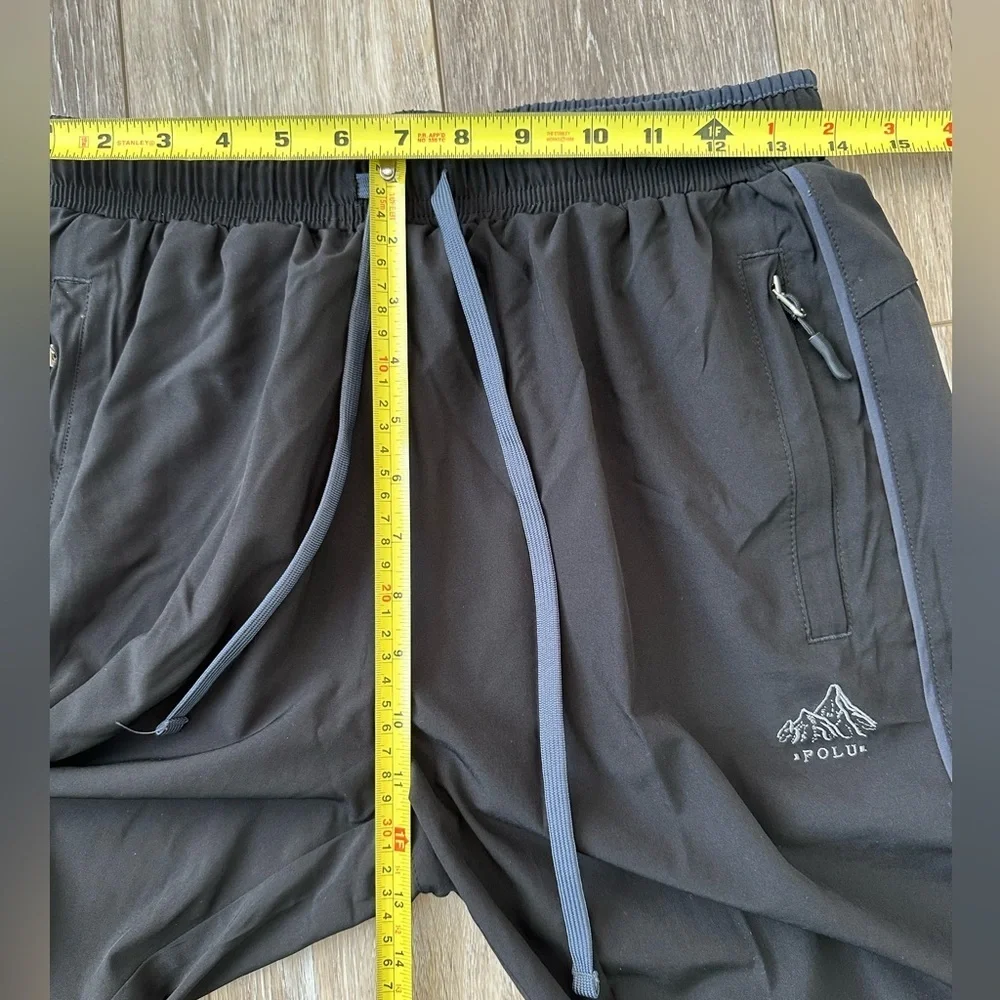 🖤men’s Jogger with side line new condition.
